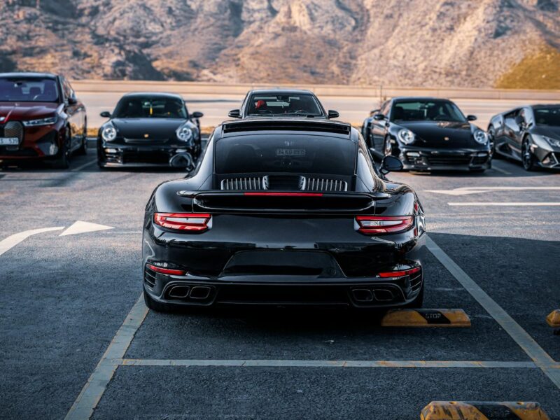 Porsche 911 Turbo 50 Years Edition – Seitenansicht im Studio