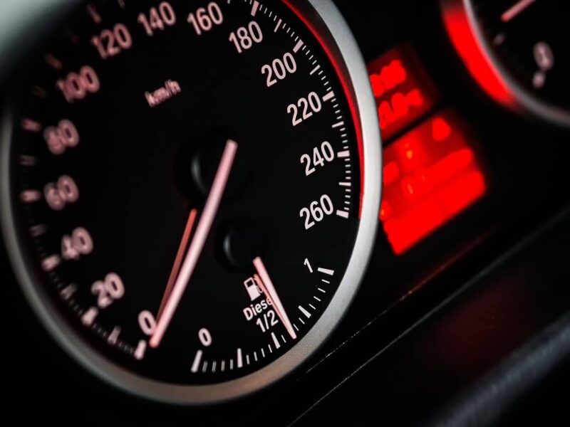 geschäftswagen mit vertrag – symbolbild für shortlease tipps