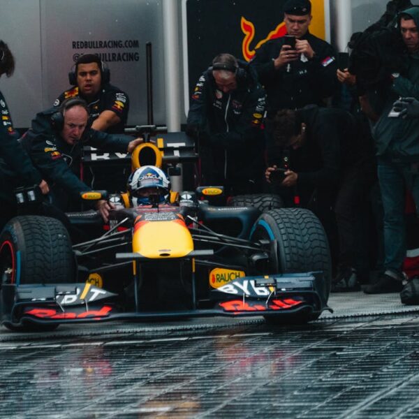 Formel-1-Fahrzeug, Max Verstappen, Rennstrecke, Sportfotografie
