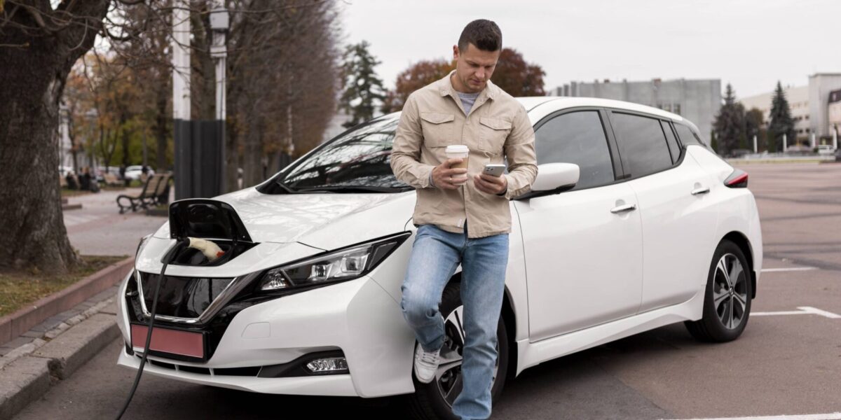 Nahaufnahme neues Elektroauto 1 skaliert