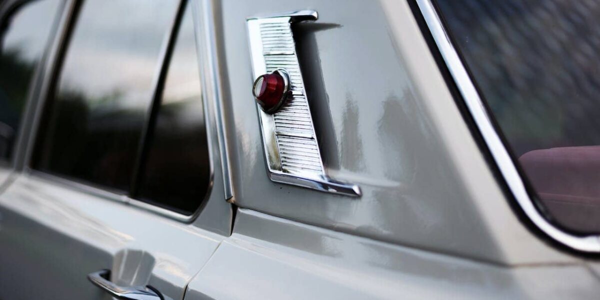 Symbolfoto: Auto mit Alarmanlage