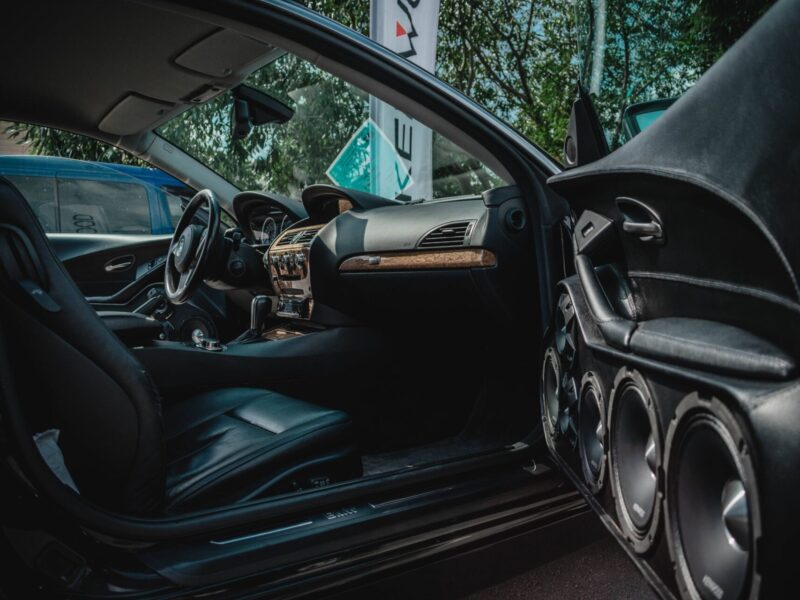 autoendstufe im auto