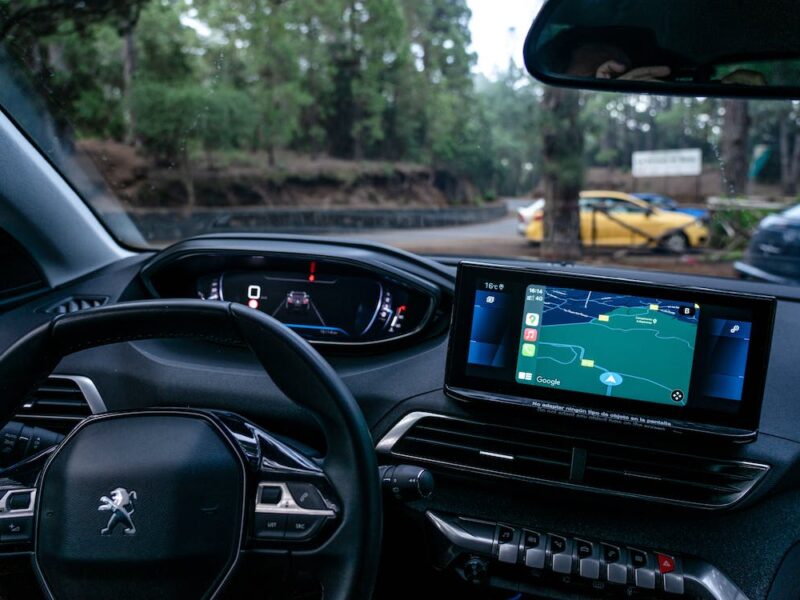 Auto und GPS-Tracker