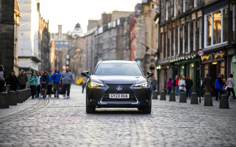 Probleme mit der Lexus UX F Sport 12V‑Batterie wirksam lösen